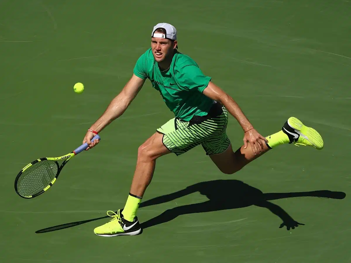 Phối màu nổi bật trong trang phục tennis nam