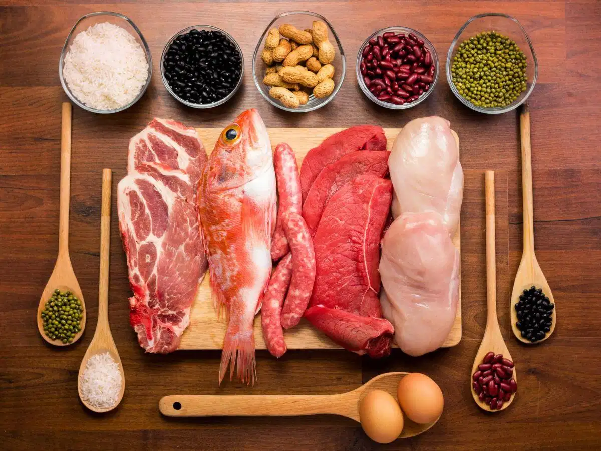 Chế độ dinh dưỡng cân bằng hỗ trợ phục hồi và phát triển cơ bắp