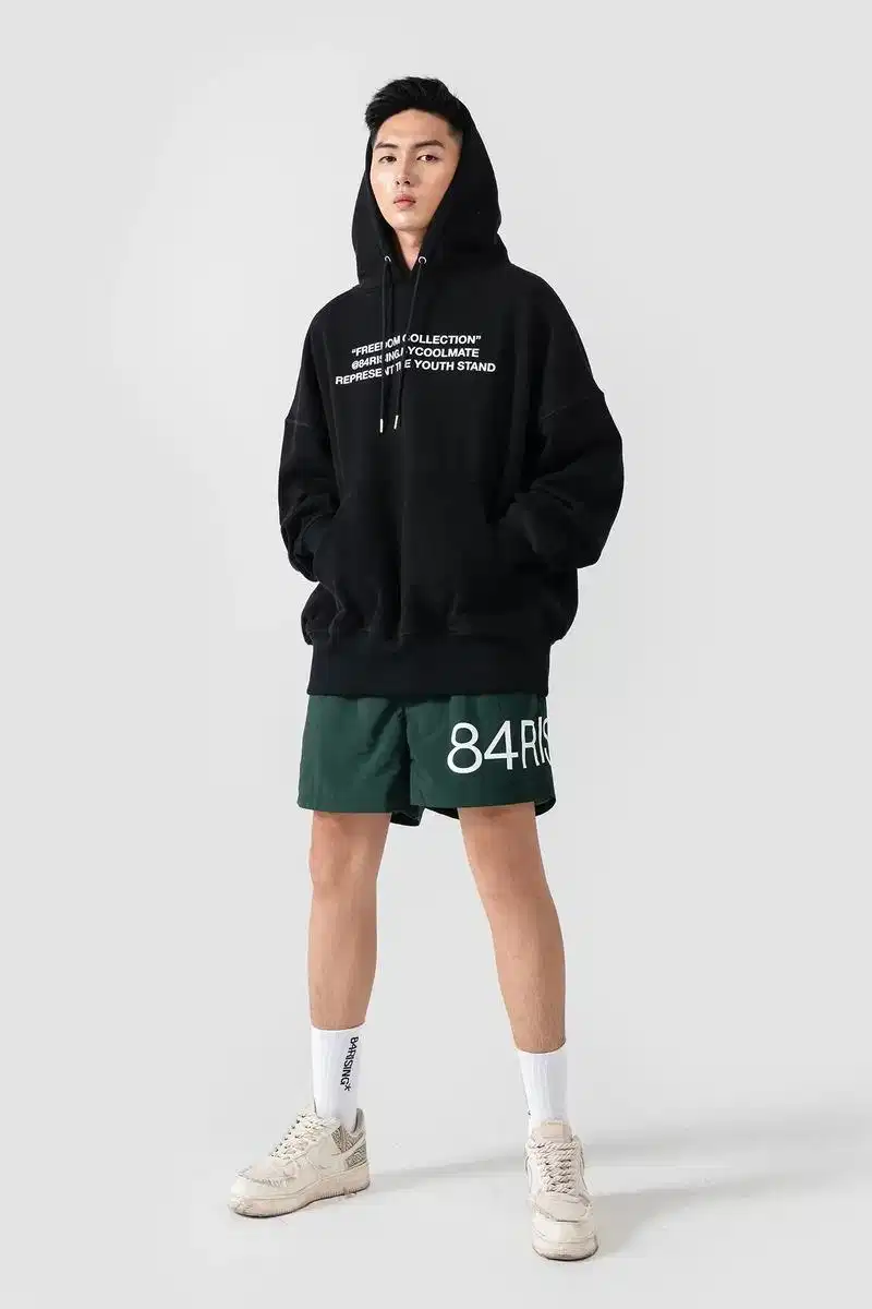 Áo hoodie một cỡ dáng rộng thoải mái