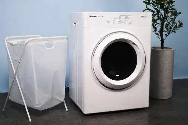 Máy sấy quần áo thương hiệu Panasonic với kết cấu bền bỉ