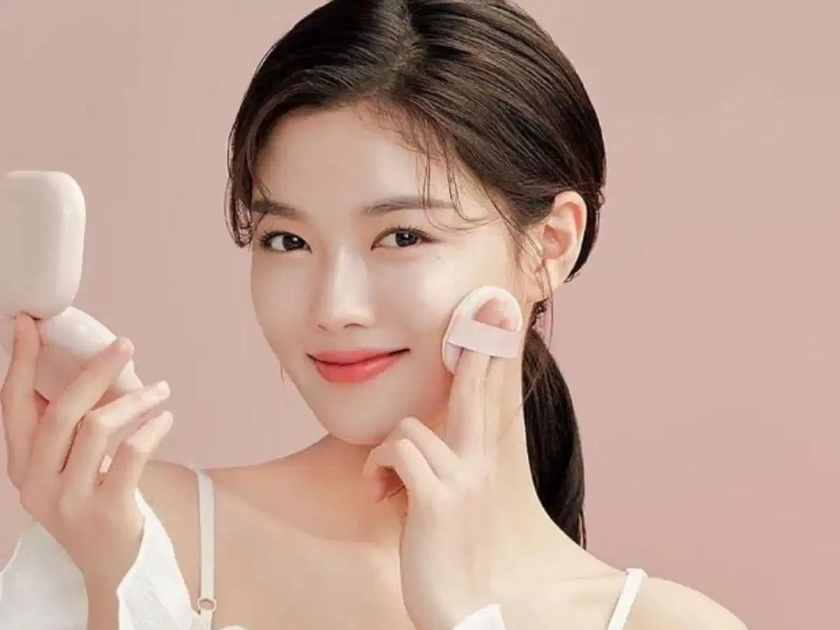 Kết hợp cushion và phấn phủ giúp điều chỉnh độ bóng của lớp nền