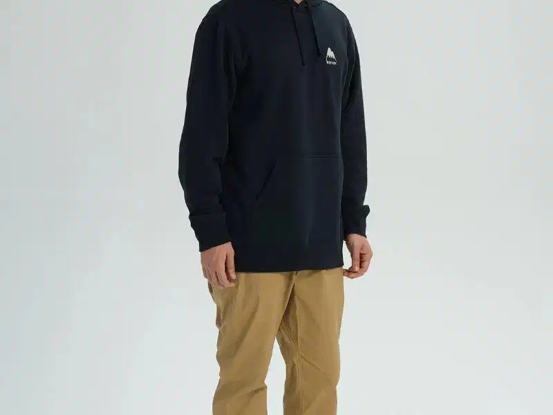 Áo hoodie form rộng nam phối quần kaki chino Phối áo hoodie form rộng nam với quần kaki chino đứng đắn