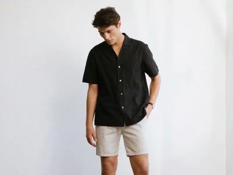 Phối đồ với áo sơ mi tay ngắn nam và quần short Phối đồ với áo sơ mi tay ngắn nam và quần short