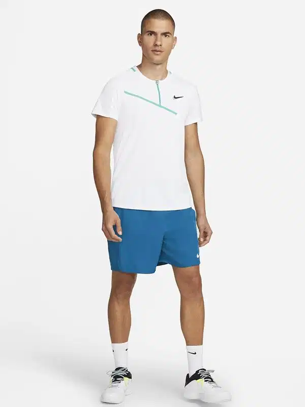 Thiết kế lịch lãm và trang nhã của trang phục tennis Thiết kế lịch lãm và trang nhã của trang phục tennis