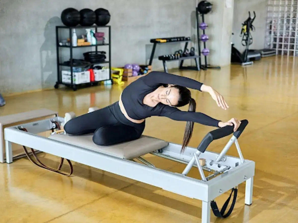 Pilates dùng máy Tập luyện Pilates cùng hệ thống máy Reformer chuyên sâu