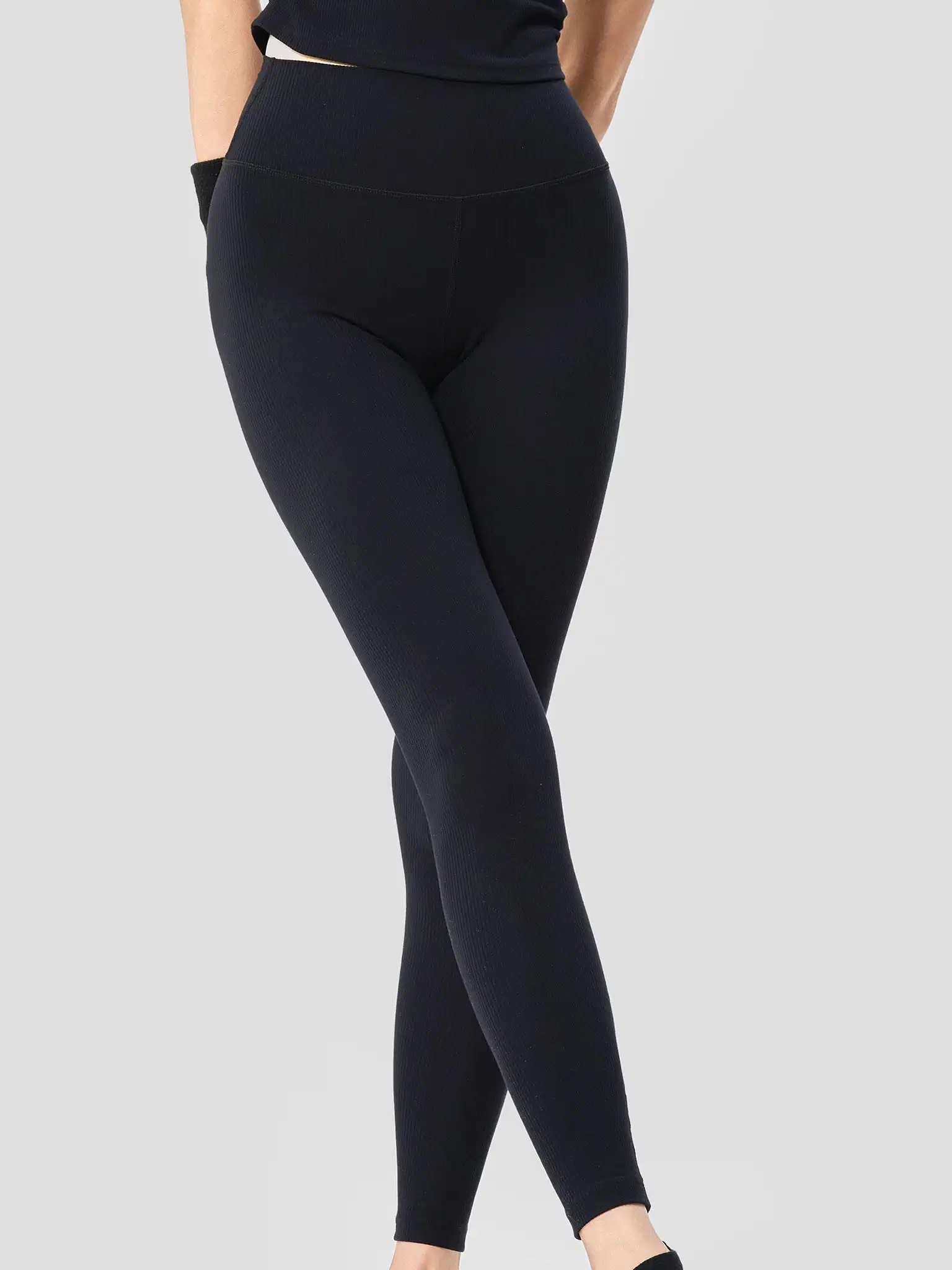 Quần legging dệt gân co giãn ôm trọn đường nét cơ thể