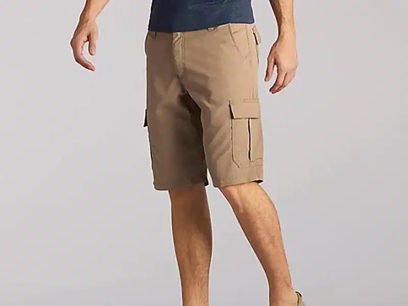 Quần short nam ống dài qua gối Lee