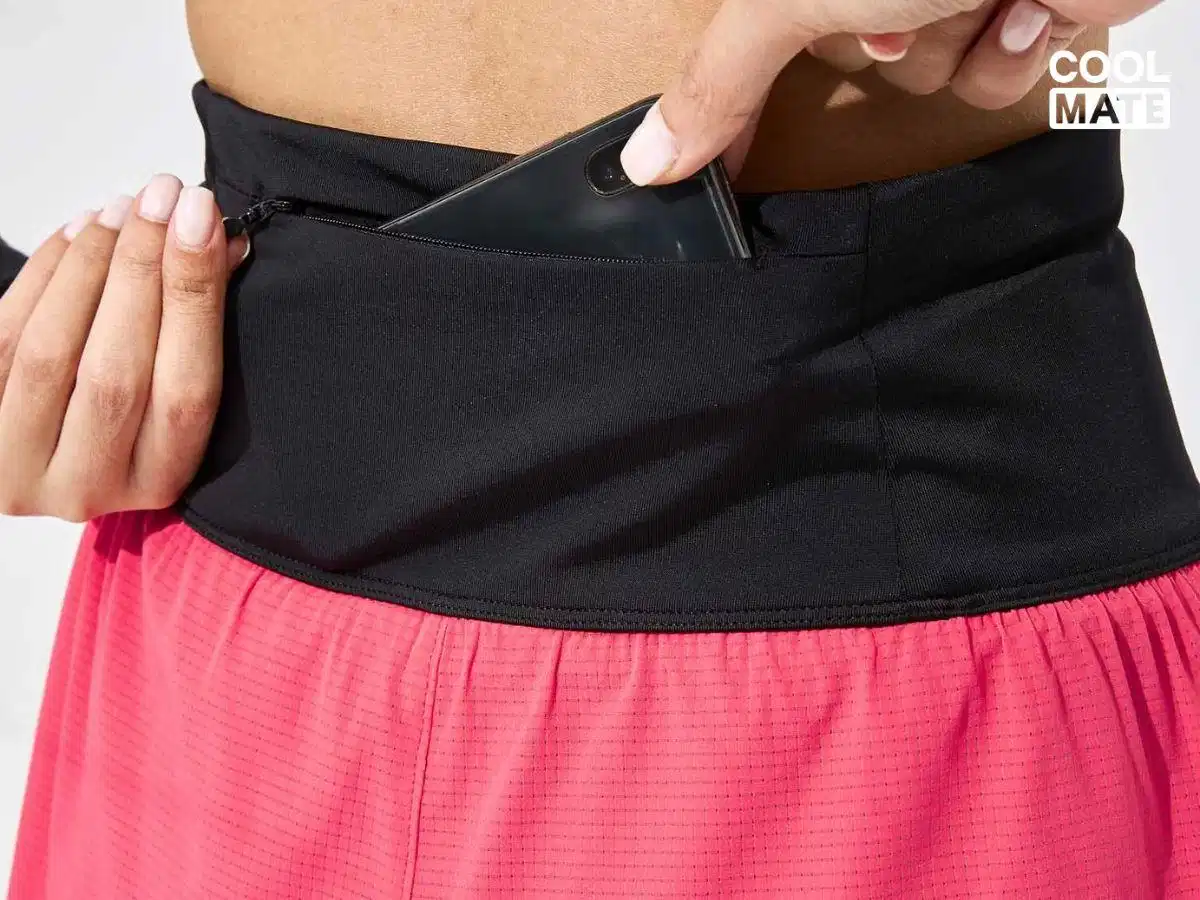 Race Shorts giúp bảo vệ vật dụng khi chạy vào buổi tối Chi tiết tiện dụng trên quần chạy bộ nữ Race Shorts