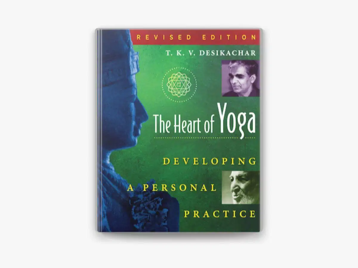 Sách nhấn mạnh việc thực hành yoga theo nhu cầu và khả năng của từng cá nhân Cuốn The Heart of Yoga của tác giả Desikachar