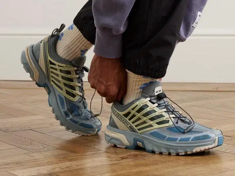 Thiết kế đậm chất cơ khí của Salomon ACS Pro Giày thể thao phong cách kỹ thuật Salomon ACS Pro