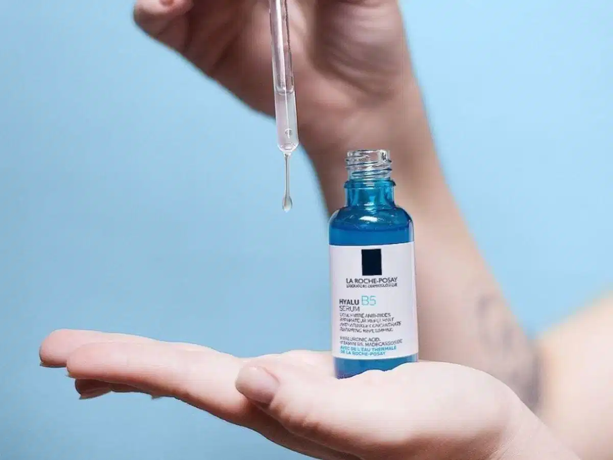 Serum B5 thường được dùng trước kem dưỡng Serum B5 thường được dùng trước kem dưỡng