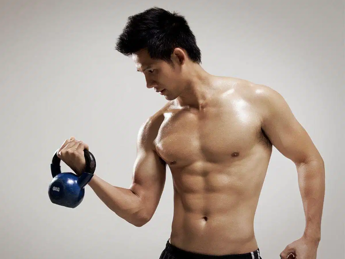 Tập luyện đều đặn Tập luyện đều đặn với lộ trình khoa học giúp kiểm soát thể trọng