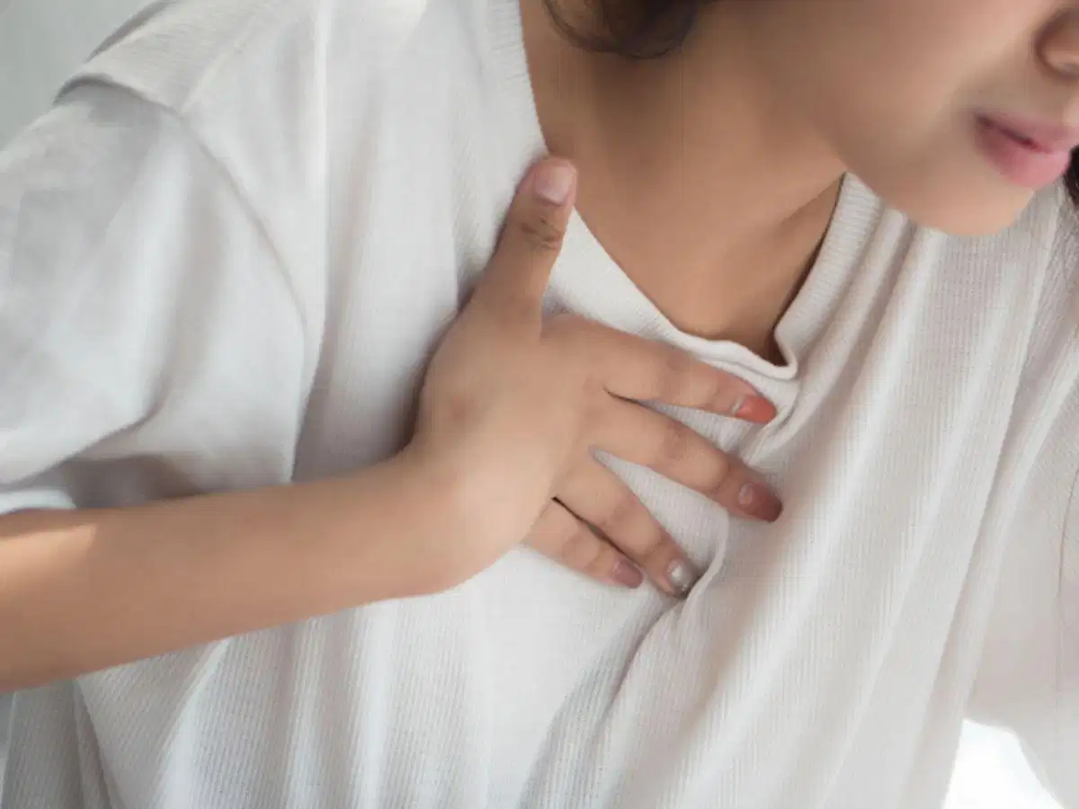 Thở hờ hoặc thở dồn dập làm giảm hiệu suất tập nên hít sâu bằng mũi và thở ra chậm bằng miệng để cung cấp đủ oxy Thở hờ hoặc thở dồn dập làm giảm hiệu suất tập nên hít sâu bằng mũi và thở ra chậm bằng miệng để cung cấp đủ oxy