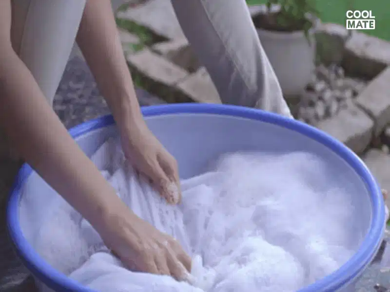 Thói quen giặt tất trắng sẽ giúp bạn phòng ngừa một số bệnh lý về da Thói quen giặt tất trắng sạch sẽ giúp bảo vệ đôi chân