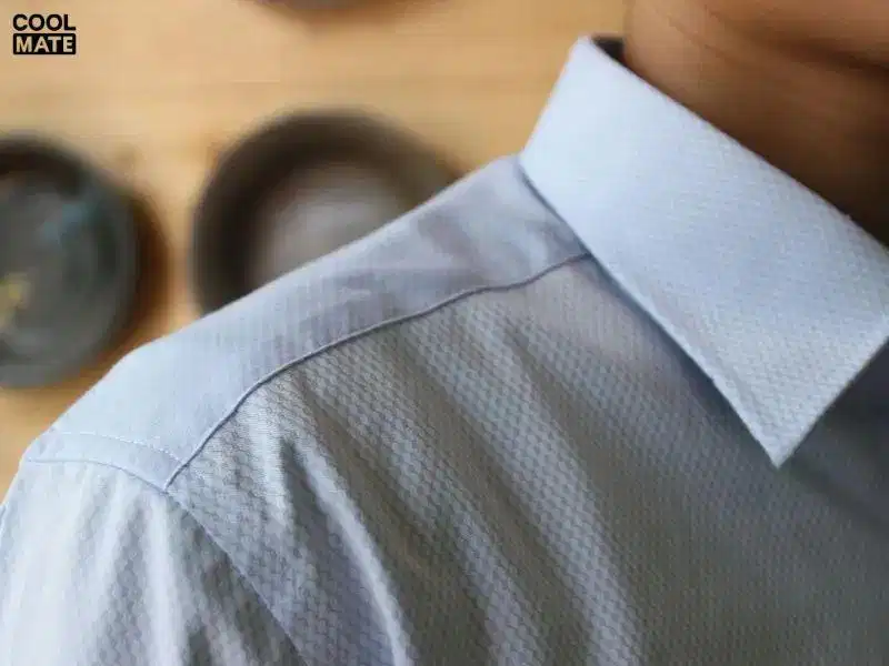Kết cấu vải sơ mi So sánh kết cấu vải sơ mi truyền thống và sơ mi chống nhăn