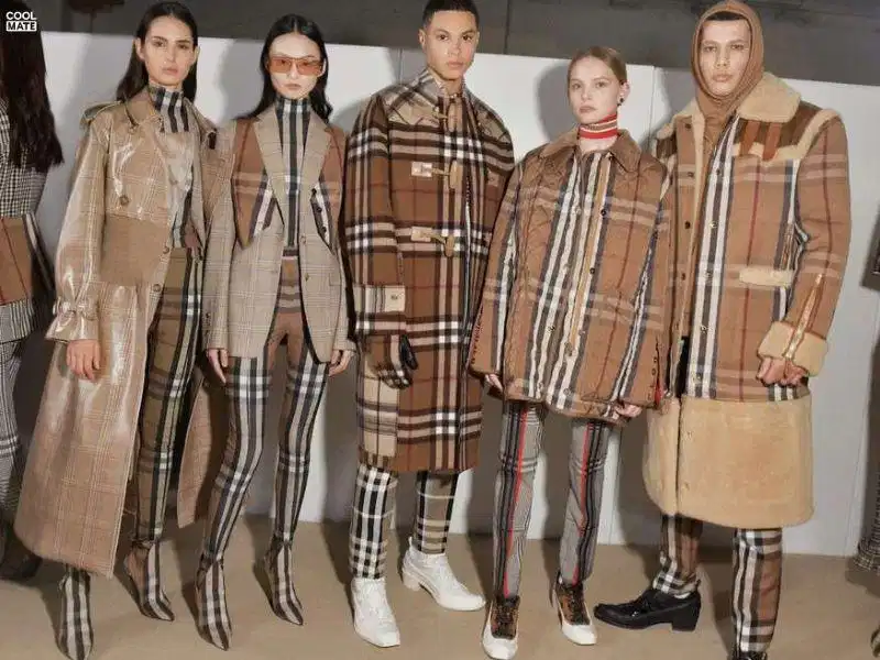 Burberry Check đặc trưng Họa tiết kẻ sọc đặc trưng của thương hiệu Burberry