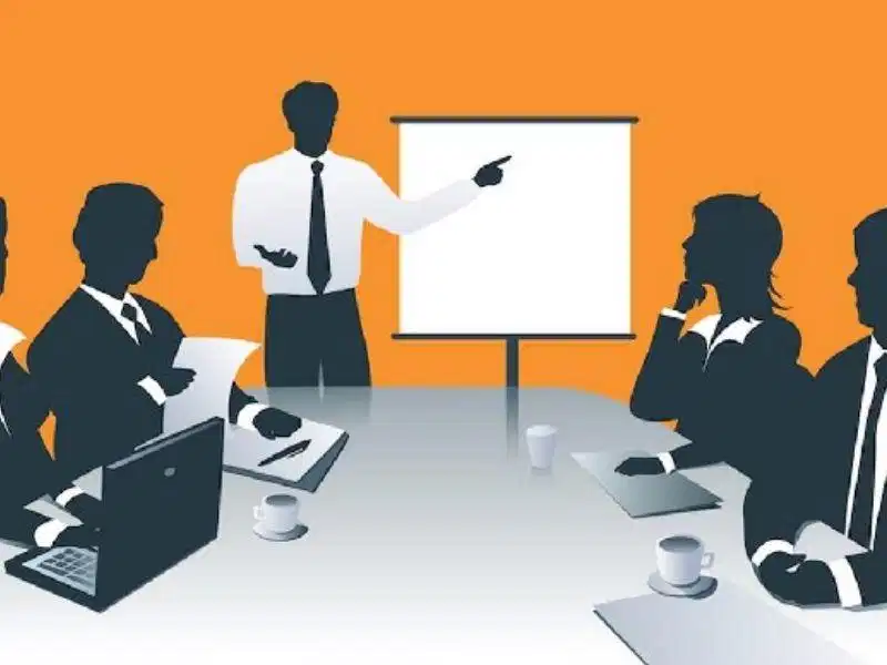 Kỹ năng thuyết trình và làm chủ không gian Thuyết trình tự tin và kiểm soát không gian trước tập thể