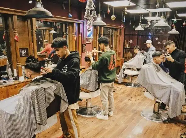 Than Barber mang lại trải nghiệm cắt tóc nam kỹ lưỡng tại Hai Bà Trưng Than Barber mang lại trải nghiệm cắt tóc nam kỹ lưỡng tại Hai Bà Trưng