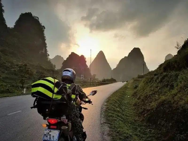 Đồ đi phượt nam cho trải nghiệm thiên nhiên Đồ đi phượt nam đáp ứng tốt các hoạt động ngoài trời