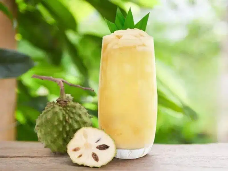 Trà mãng cầu tươi Trà mãng cầu tươi chua ngọt từng tạo nên cơn sốt giải khát