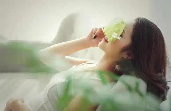 Kỹ thuật chườm lạnh mi dưới an toàn cho nam giới