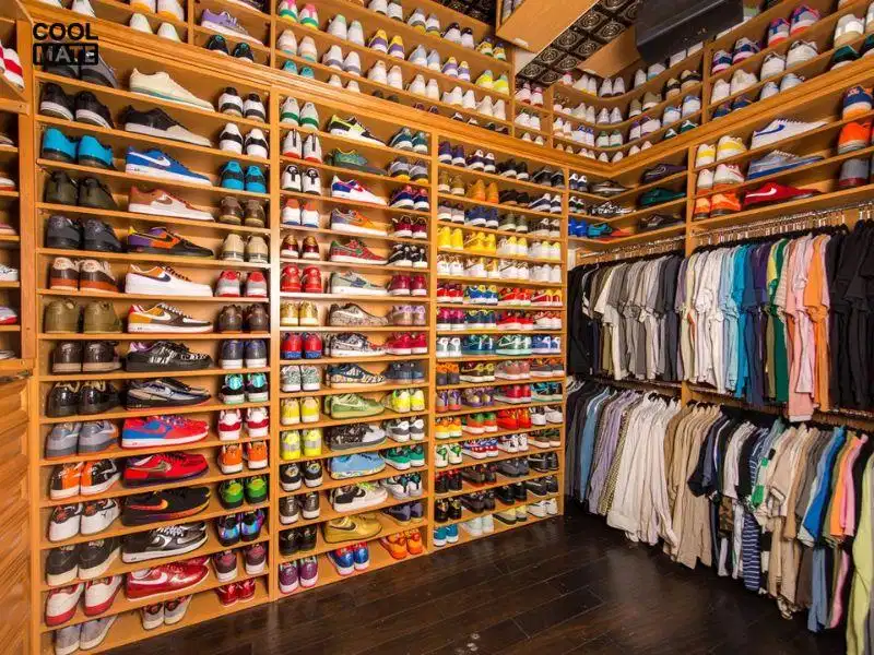 Tự hào về bộ sưu tập sneaker Không gian trưng bày bộ sưu tập giày sneaker chuyên nghiệp
