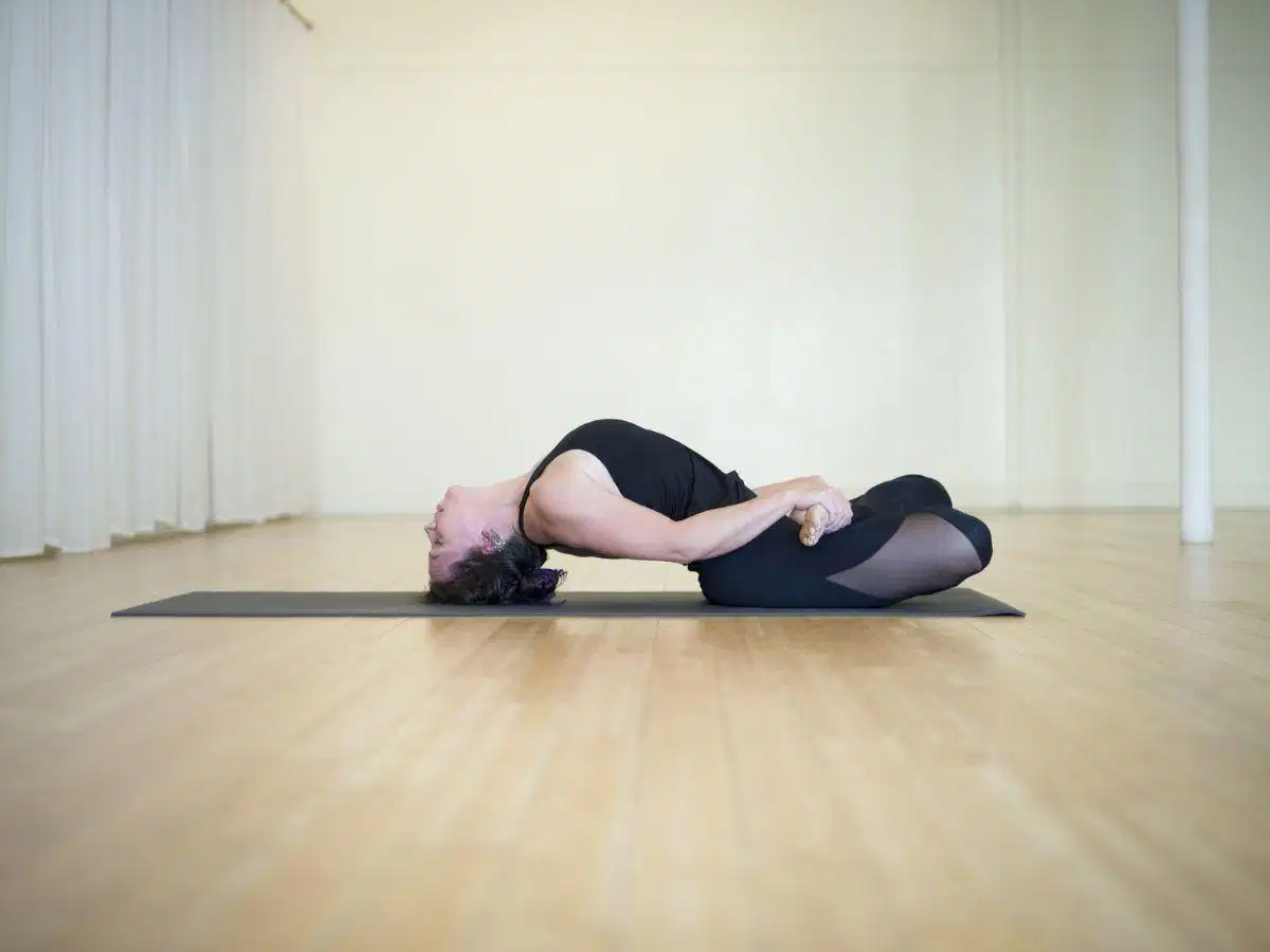 Tư thế con cá Matsyasana tối đa hóa việc giãn nở phần đỉnh phổi