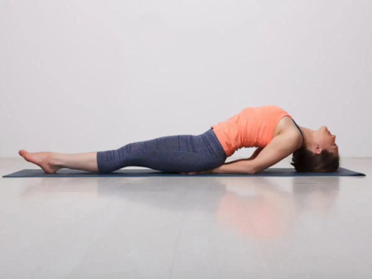 Tư thế con cá Matsyasana kích thích lồng ngực