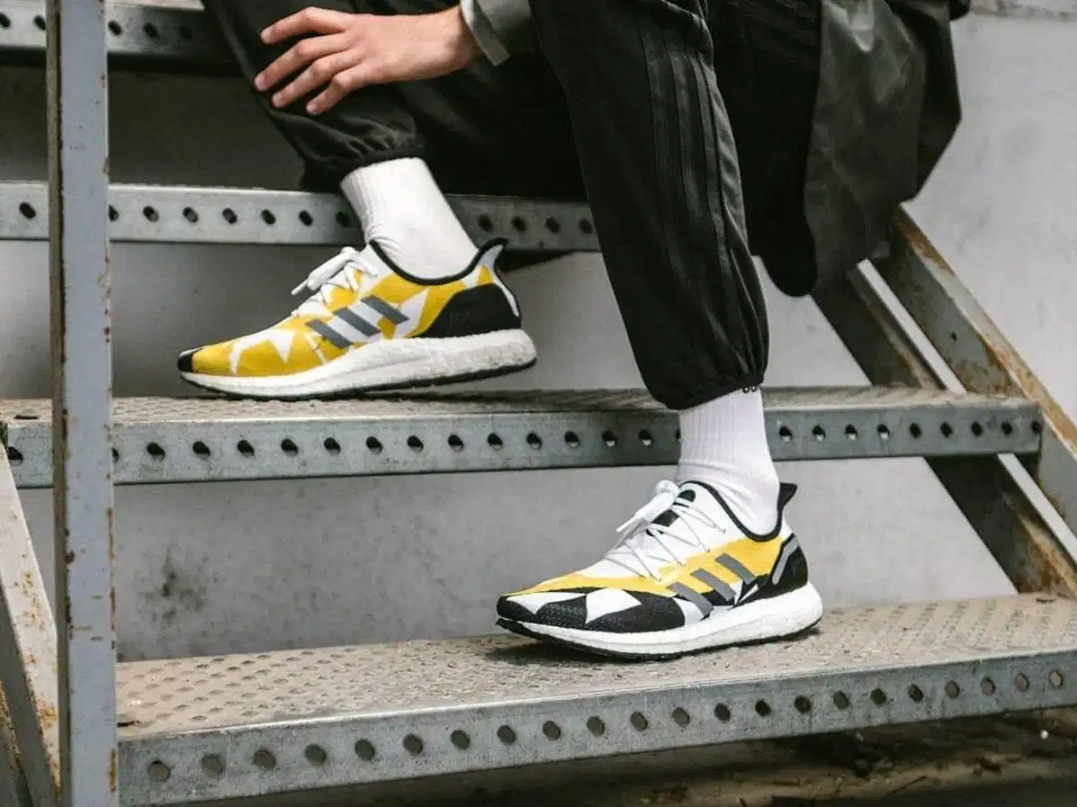 Ưu điểm của công nghệ adidas LEP là giúp bàn chân chuyển động linh hoạt Cơ chế hỗ trợ bàn chân chuyển động nhịp nhàng nhờ độ uốn của khung LEP