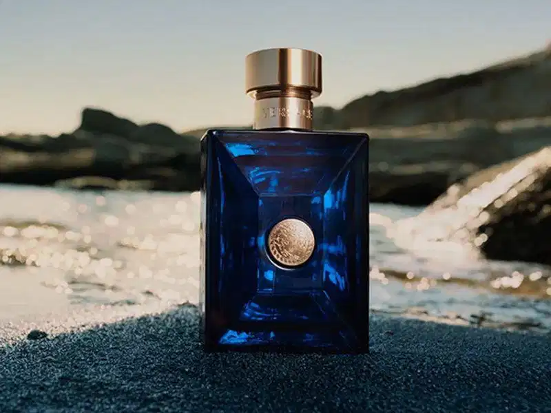 Versace Dylan Blue EDT Versace Pour Homme Dylan Blue tươi mát nhưng đượm xạ hương khoáng đạt