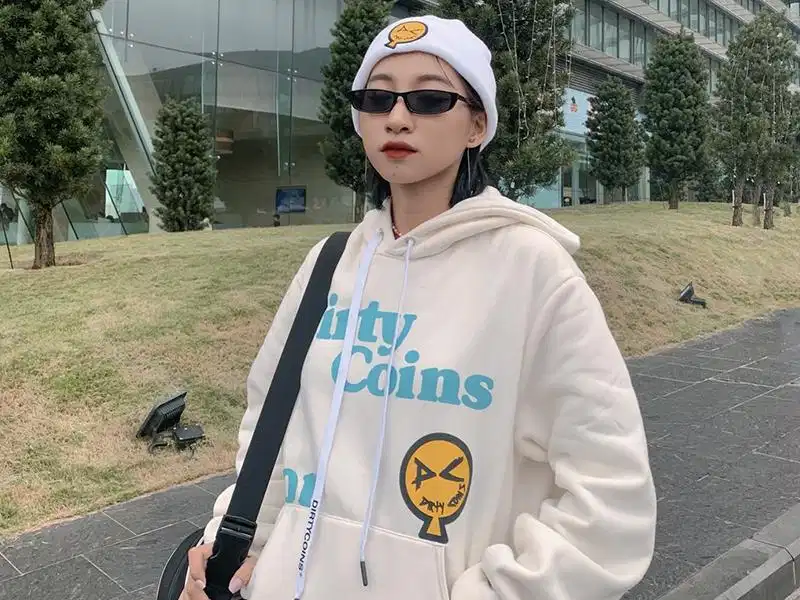 Mẫu hoodie Dirty Coins phối màu tương phản